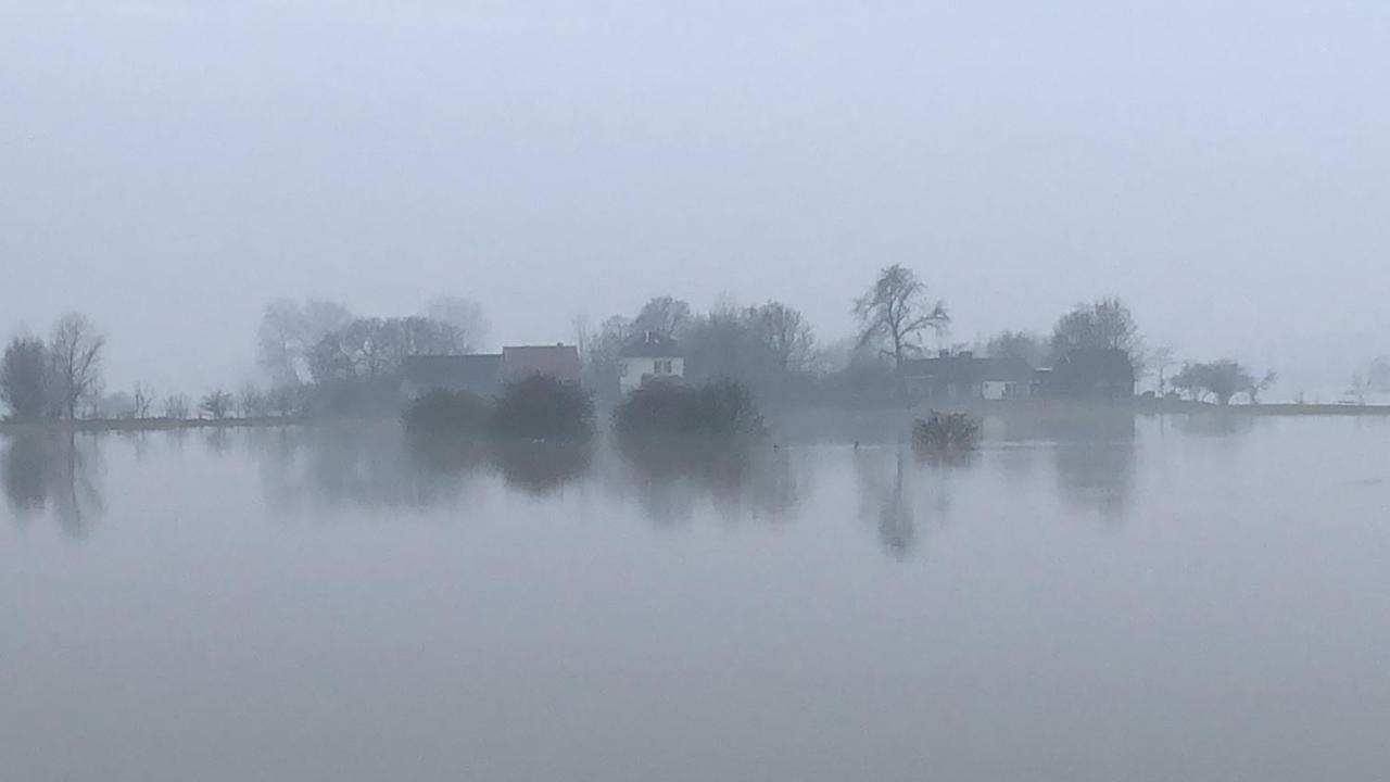 Villa Unique Place On The River Waal